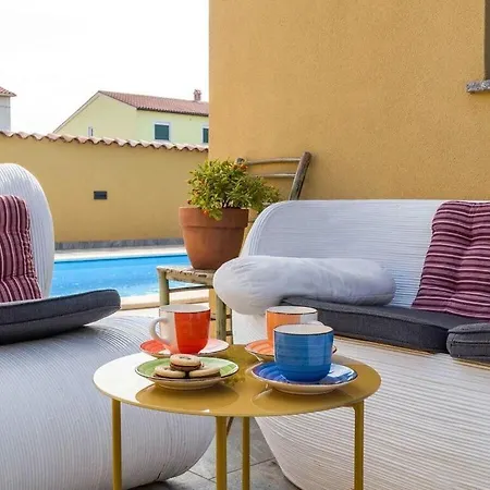 Ambrosiana Comfortable Villa *