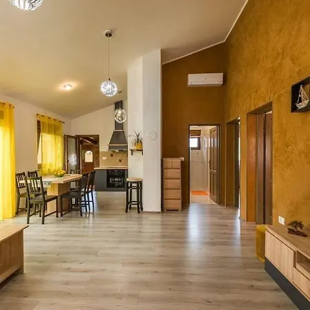 Ambrosiana Comfortable Villa