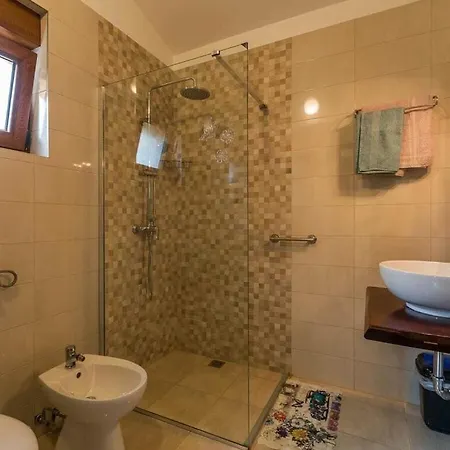 Ambrosiana Comfortable Villa *