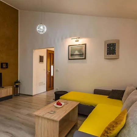 Ambrosiana Comfortable Villa *