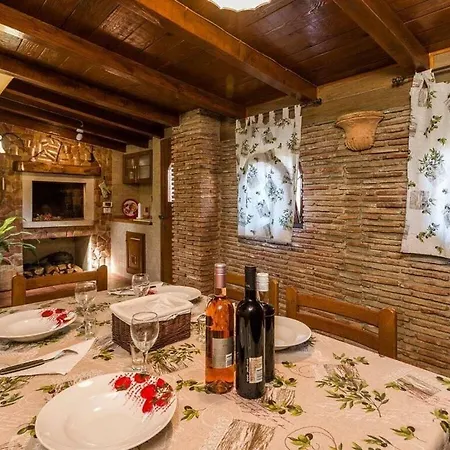 Villa Ambrosiana Comfortable Galižana